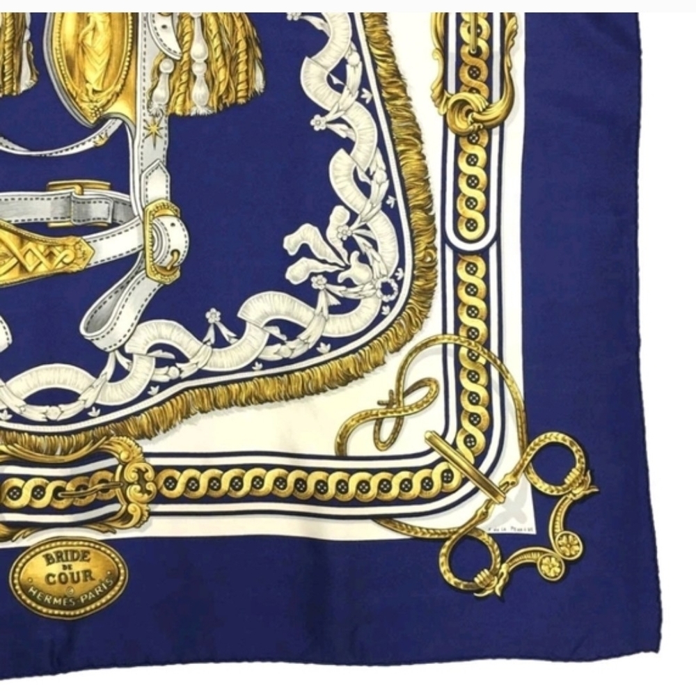 HERMÈS BRIDE DE COUR SILK SCARF CARRÉ 90 NAVY GOLD VINTAGE + HARD BOX - Picture 3 of 8